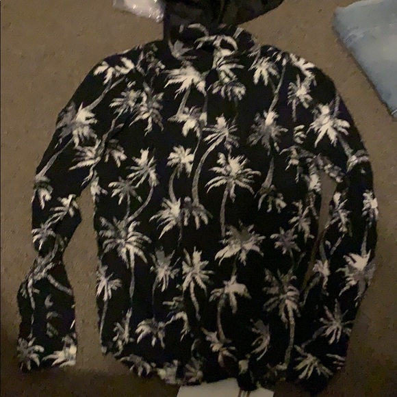 Casual button down summer shirt - Picture 1 of 1